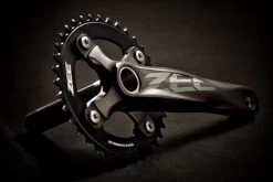 Shimano - Zee Kurbelgarnitur FC-M640 175mm 7 Shimano - Zee Kurbelgarnitur FC-M640 175mm -Bike Parts Verkauf tempcrankset 1 1az1kvz0CbQgum 1280x1280